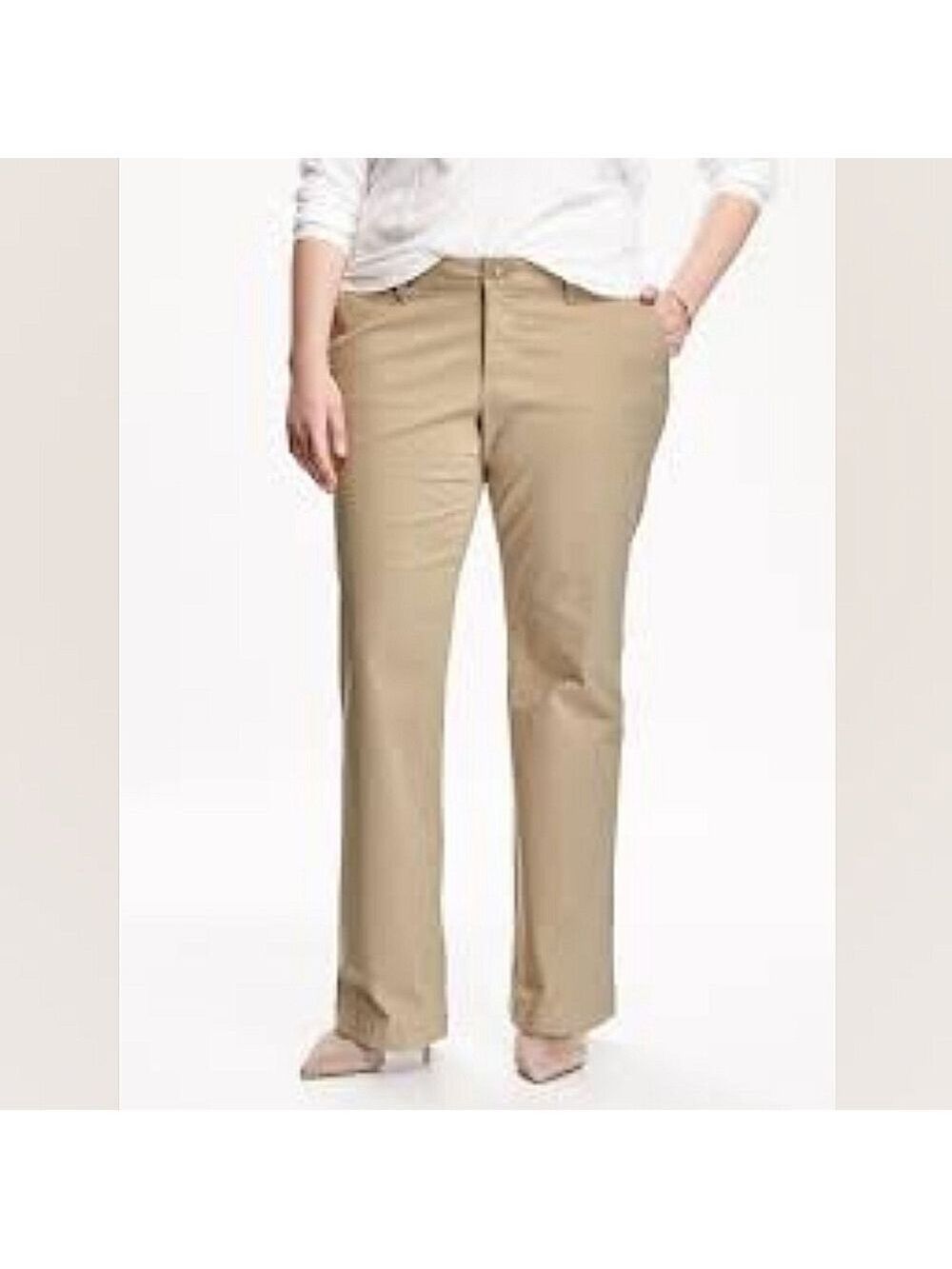 26 Reg • Old Navy • Smooth & Slim Mid-rise Khakis